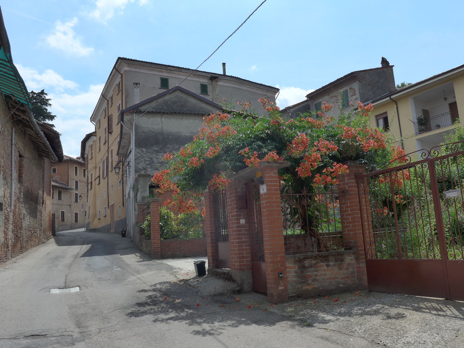 P1270880