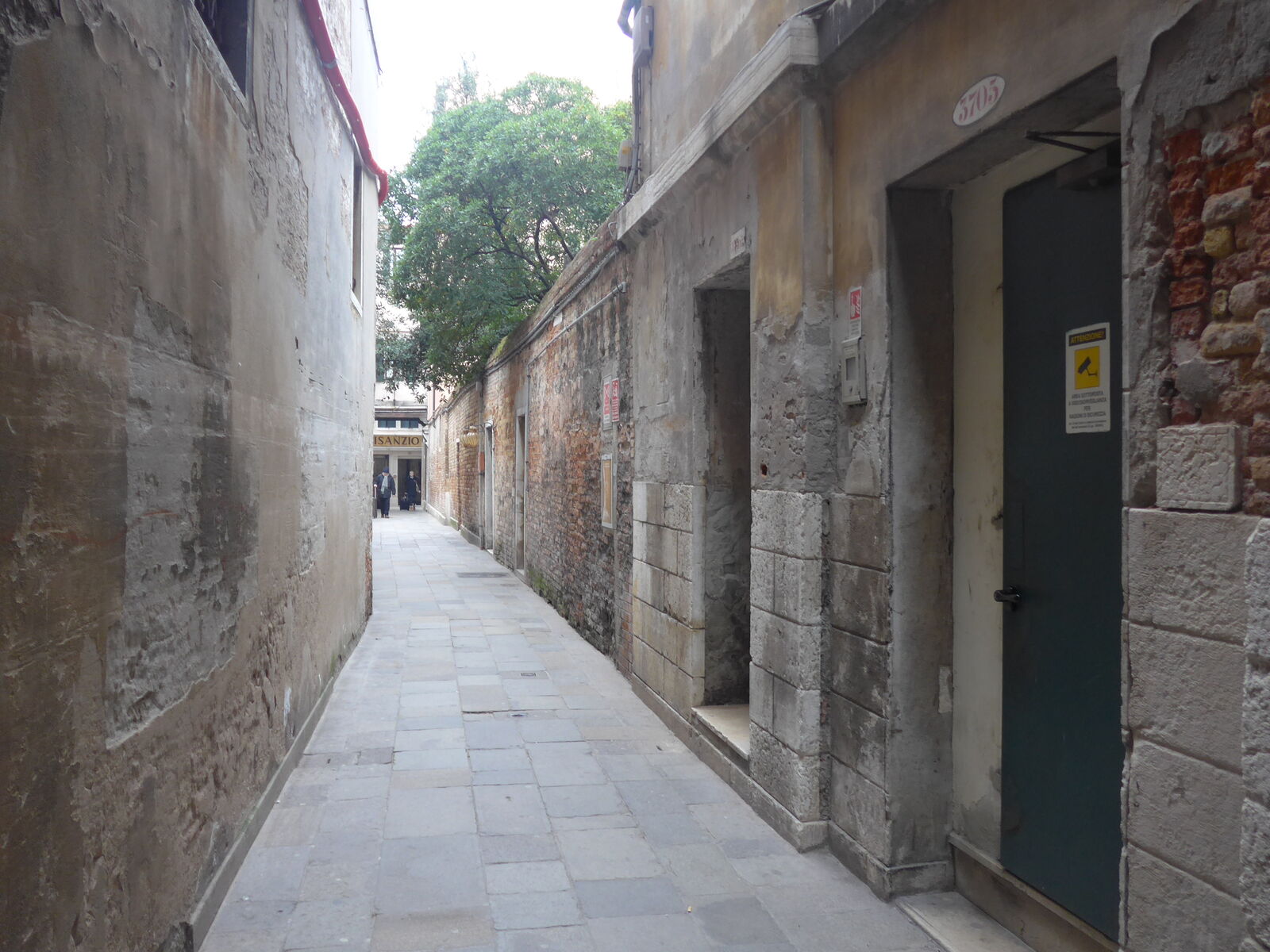 P1980805