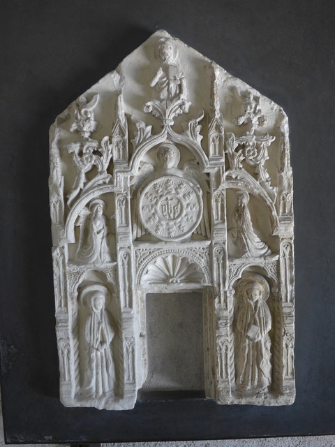 P1920894
