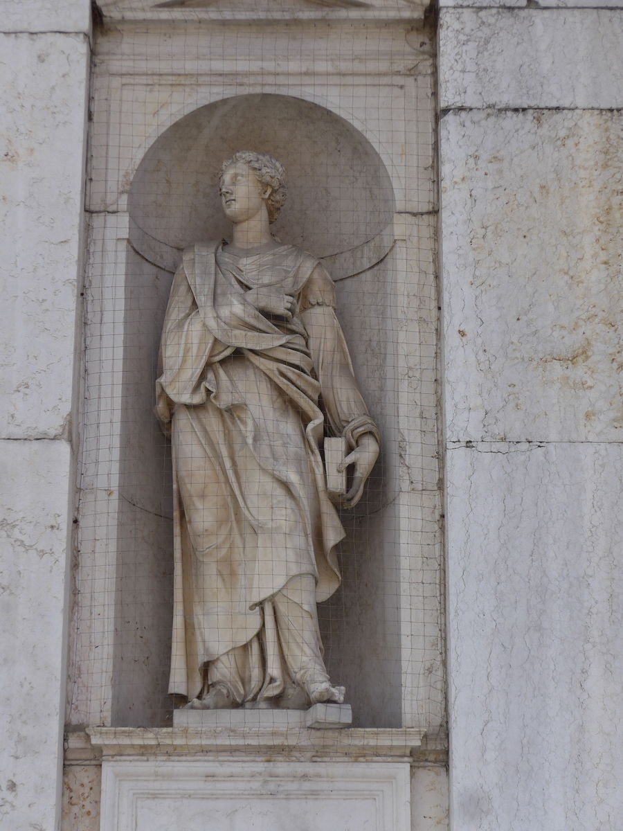 P2820593