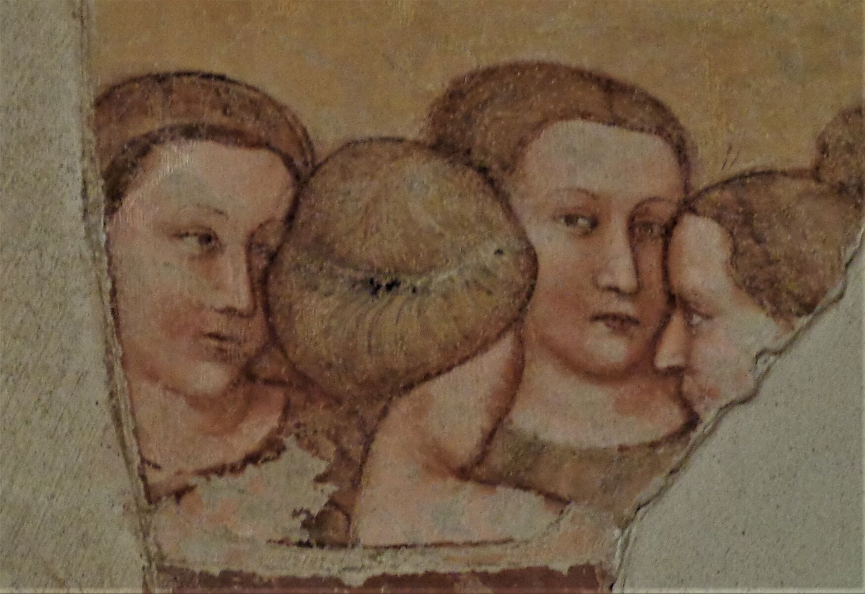 125