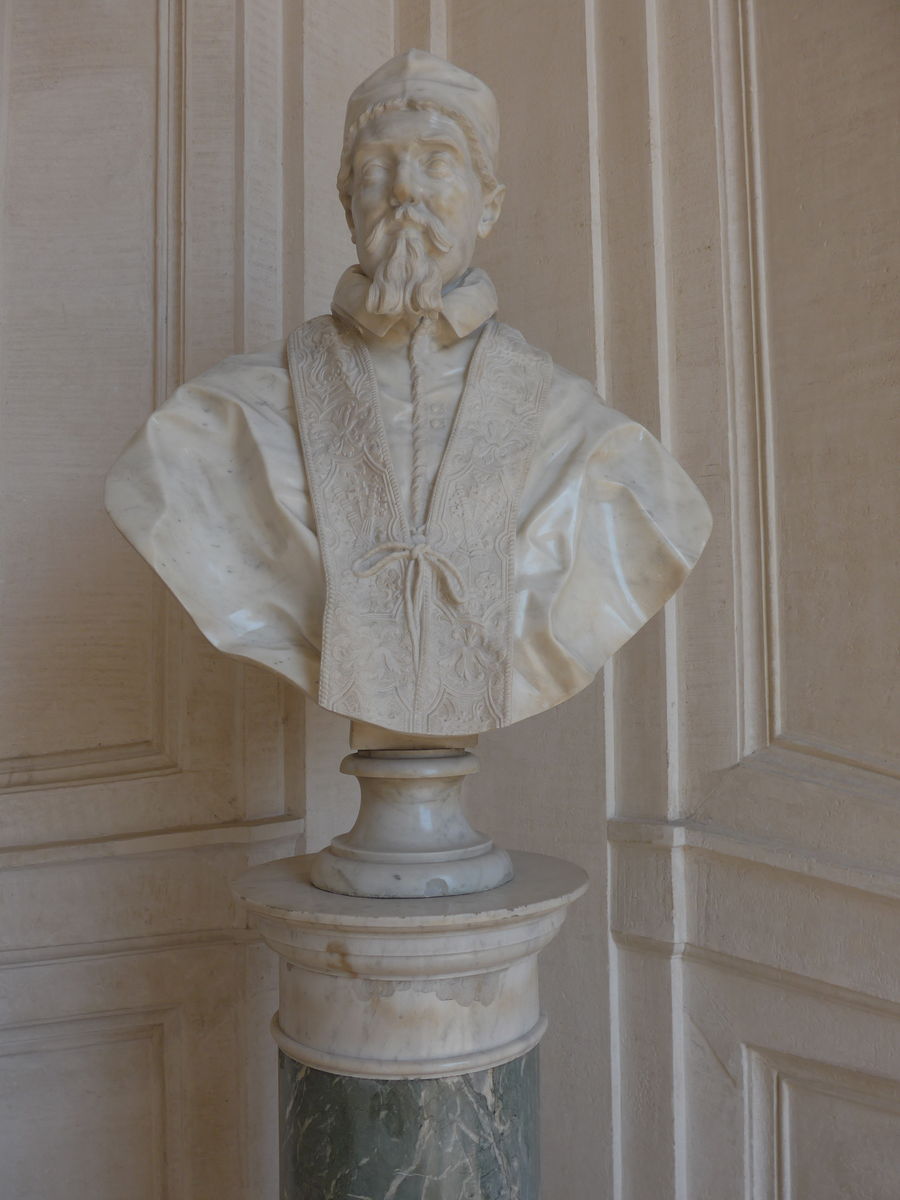 P2410031
