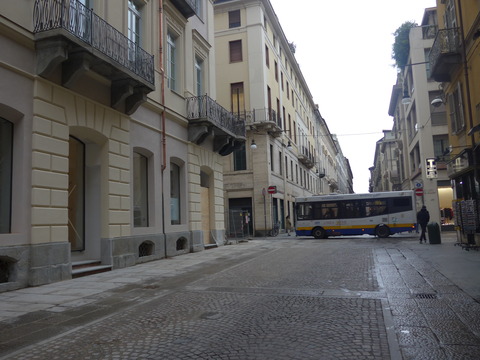 P1900768
