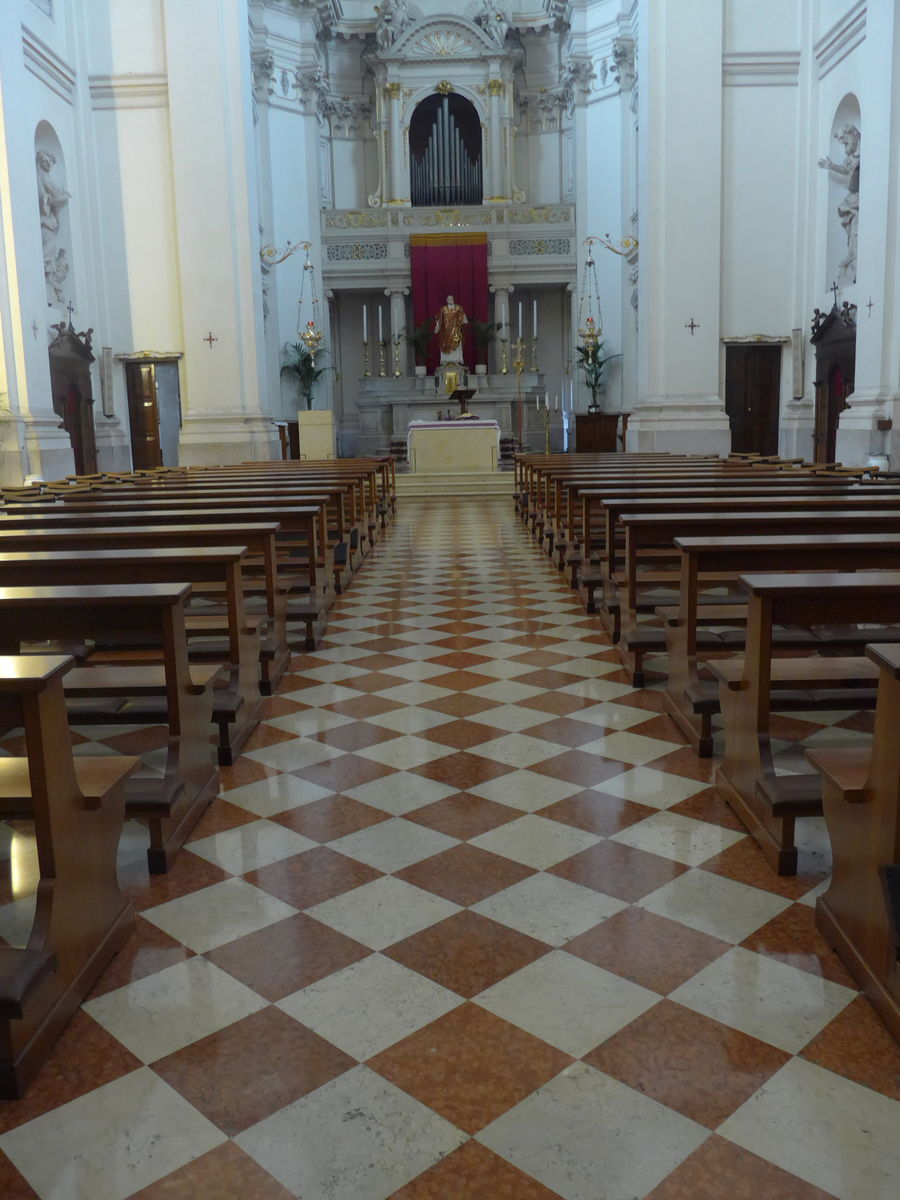 P1930981