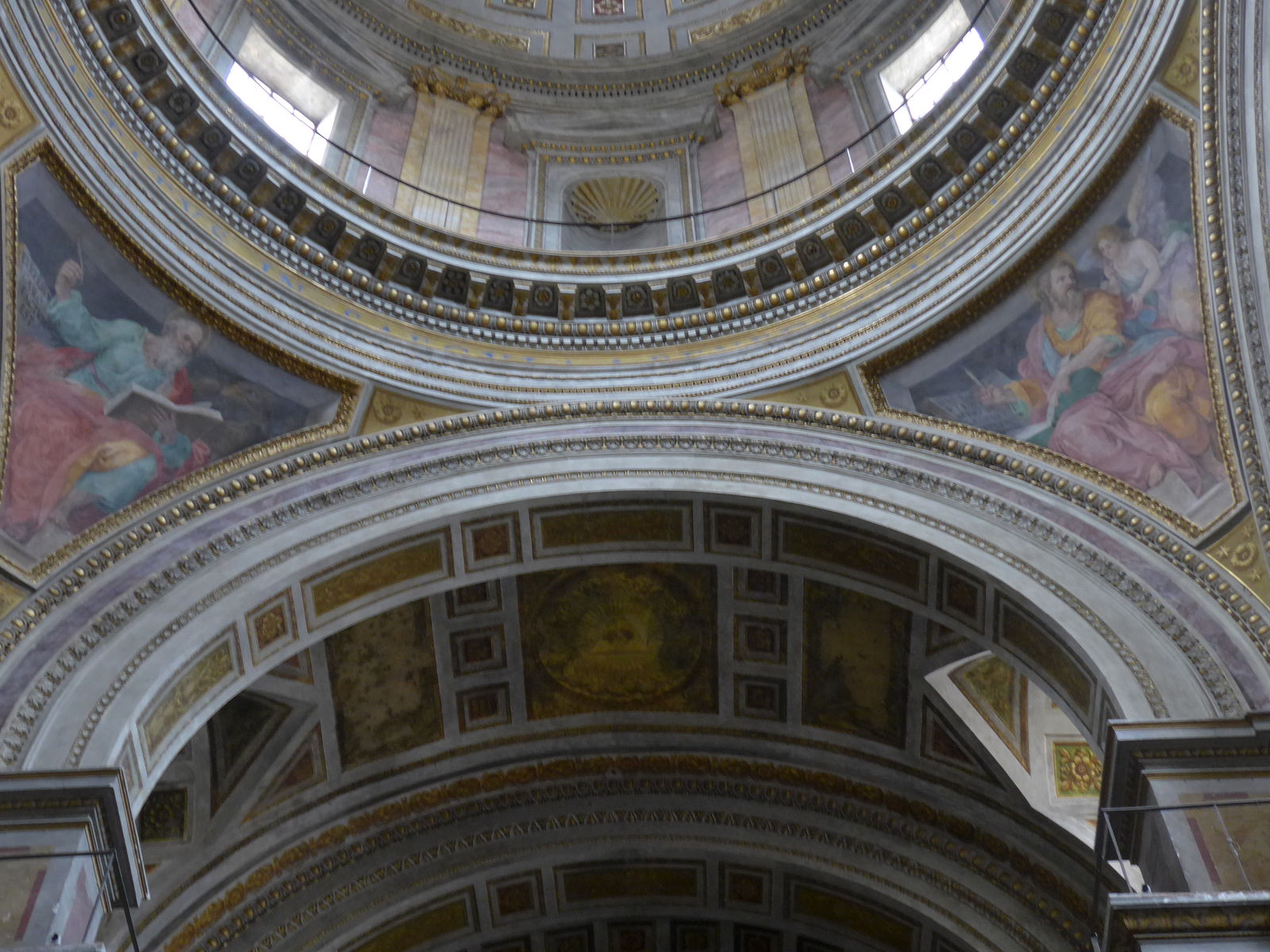 P1570549
