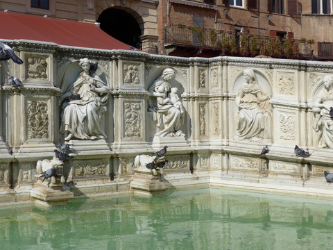 P1390444