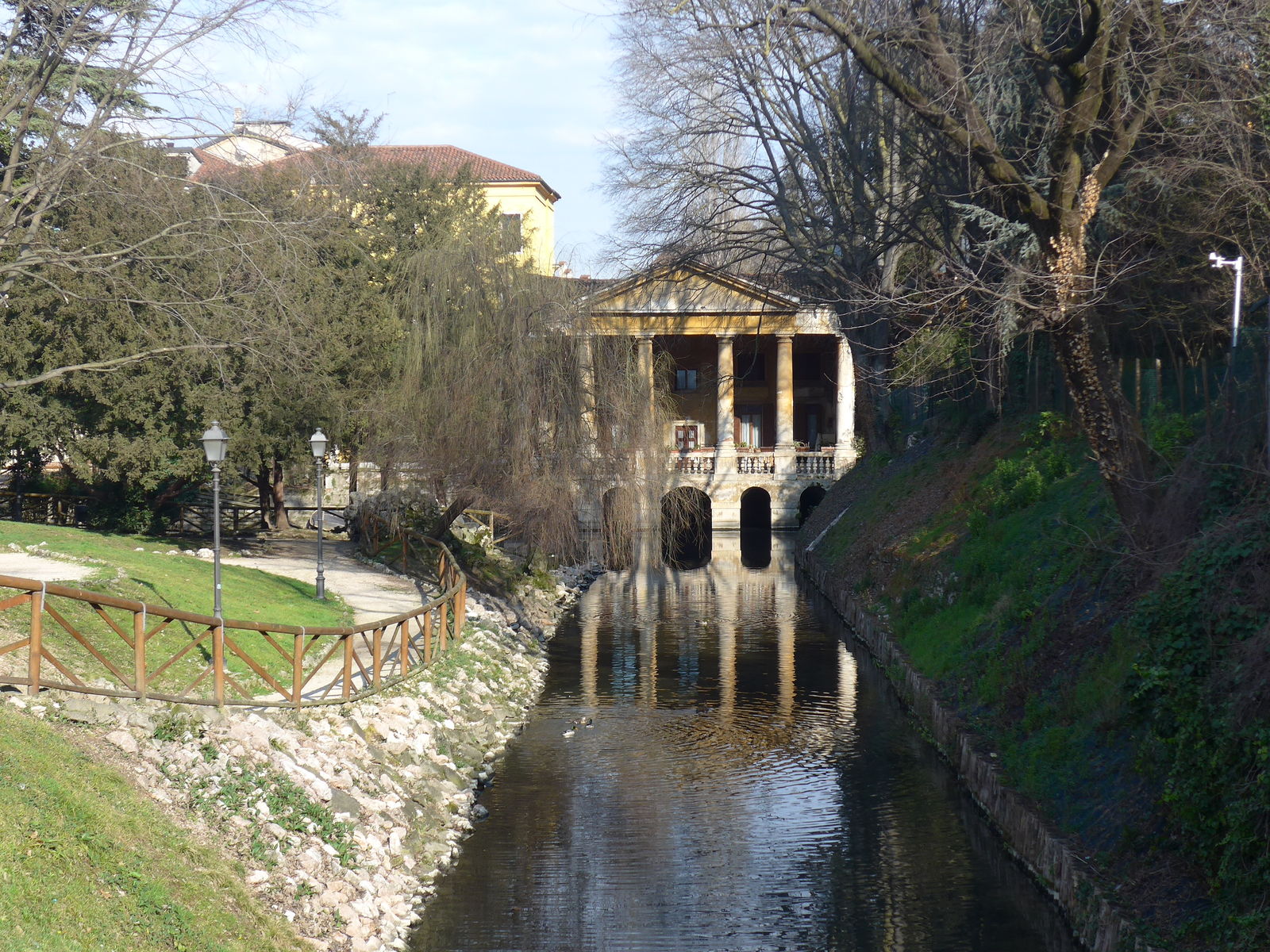 P1930962