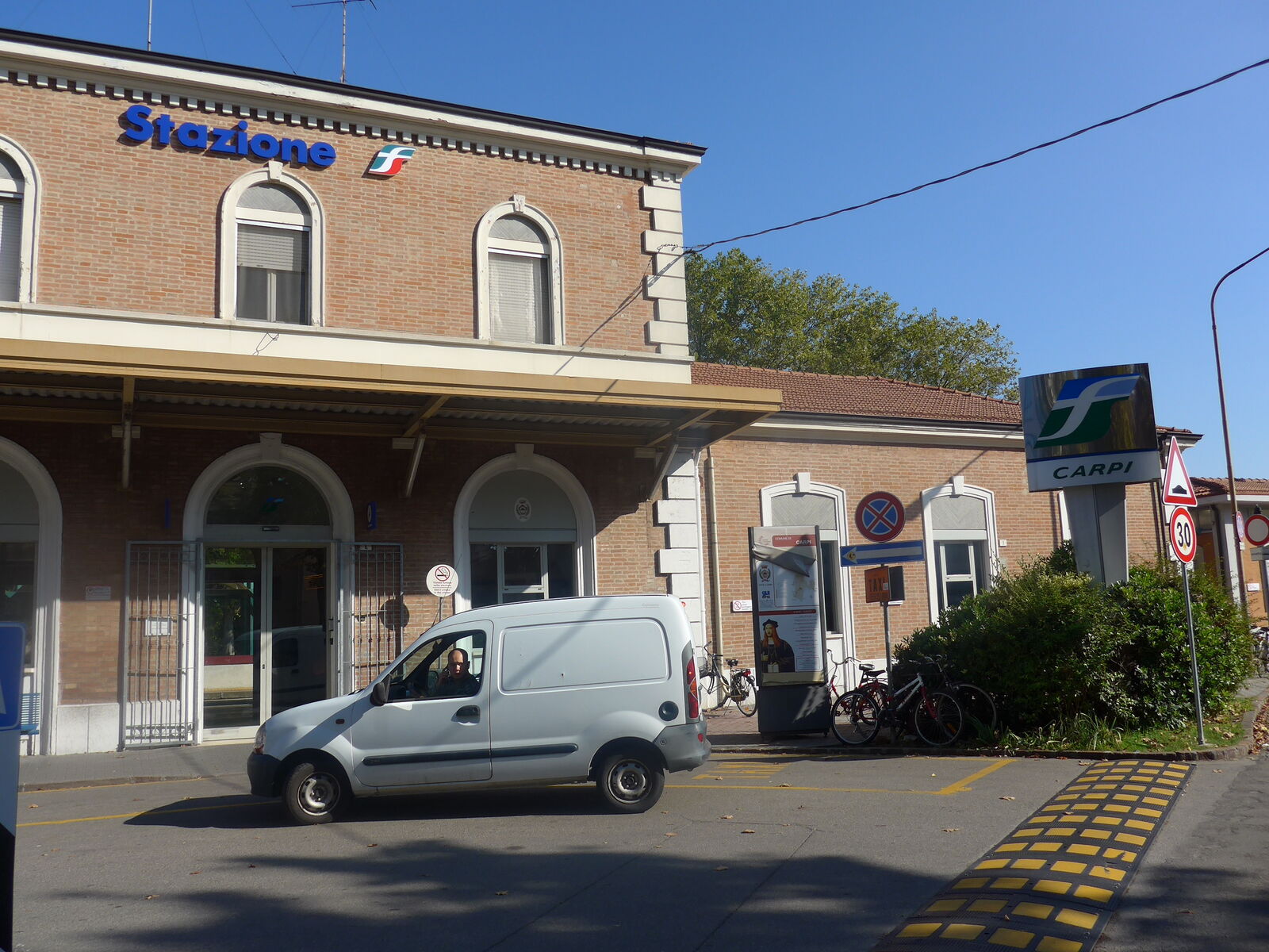P1080106