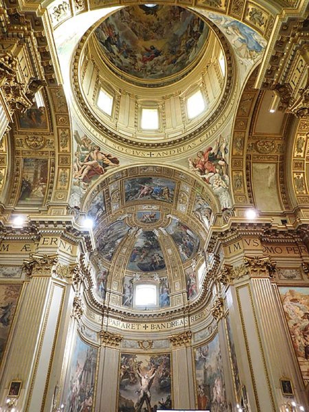 ローマの教会巡り１６ サンタンドレア デッラ ヴァッレ聖堂 イタリア芸術を楽しむ