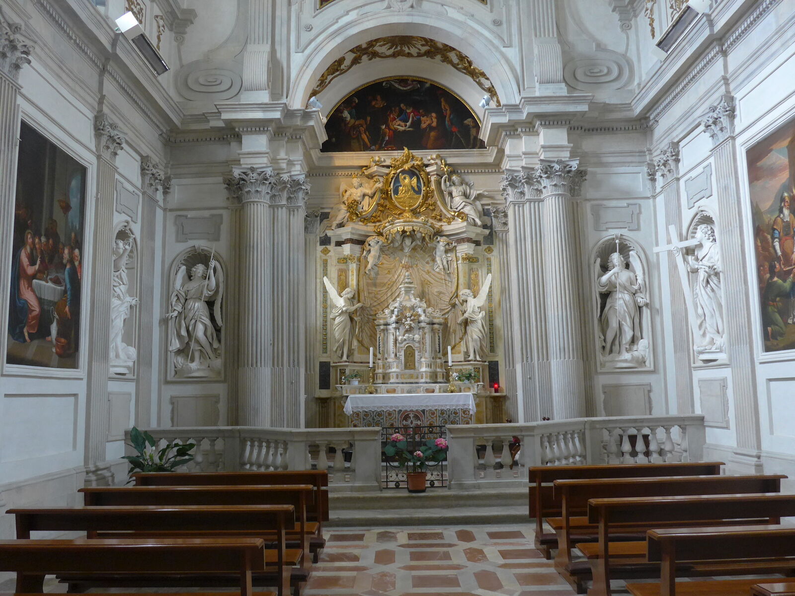 P1690456