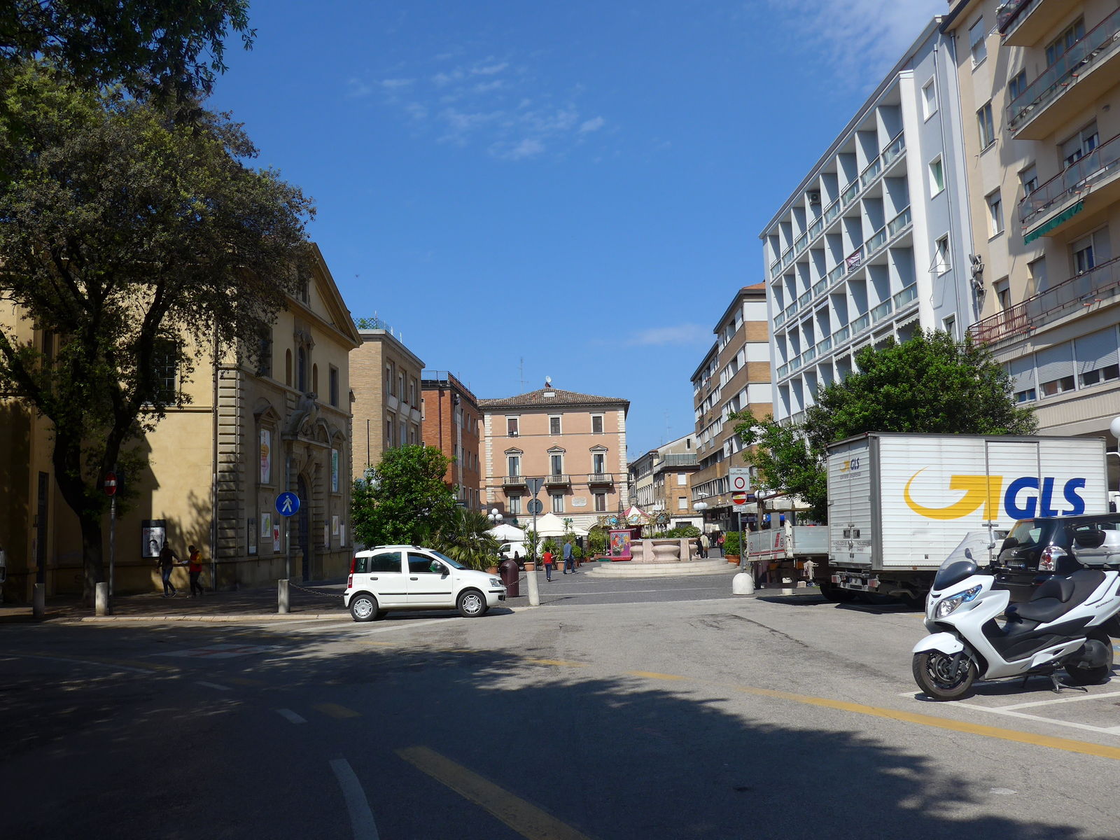 P2070448