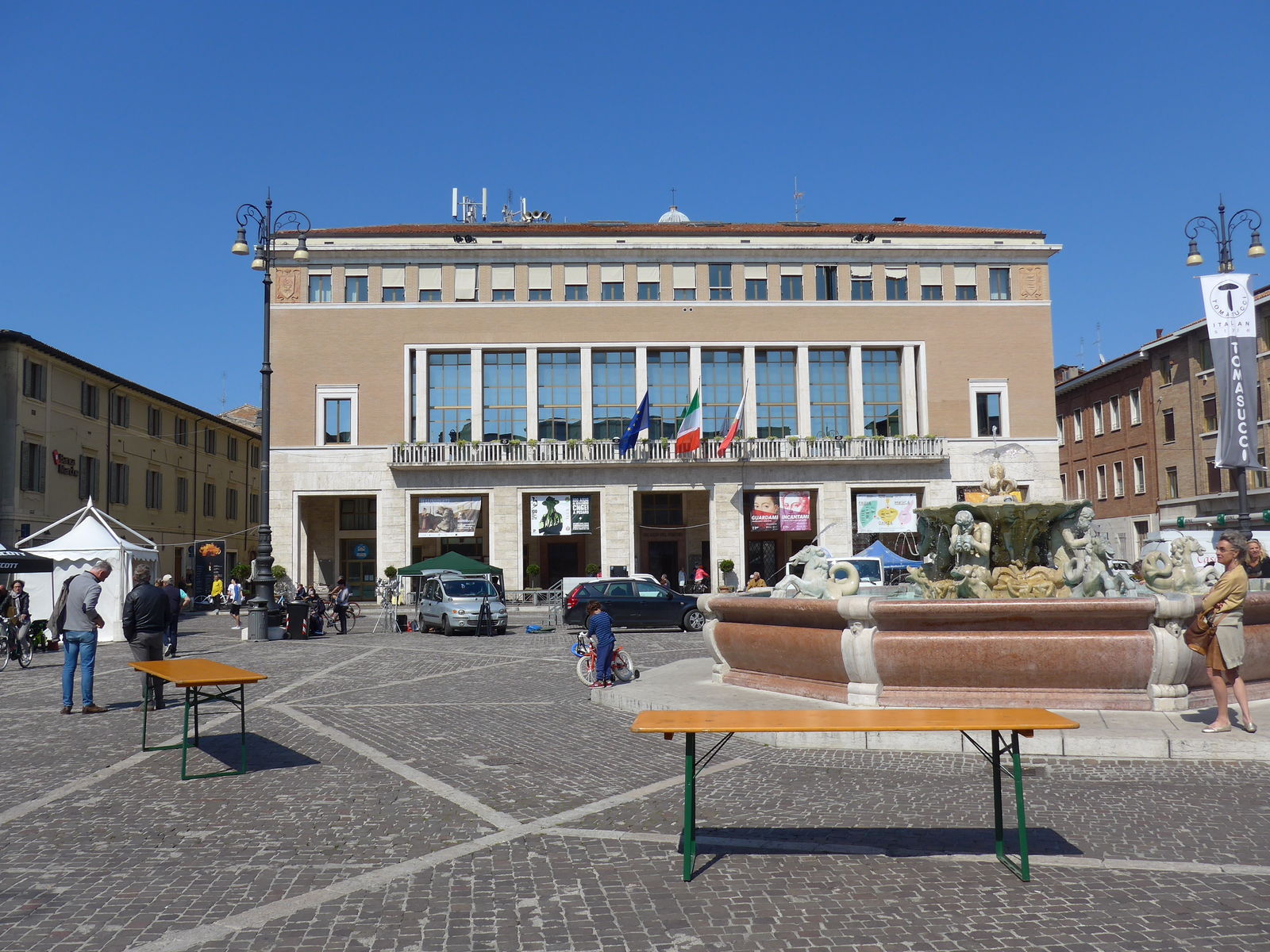 P2070473