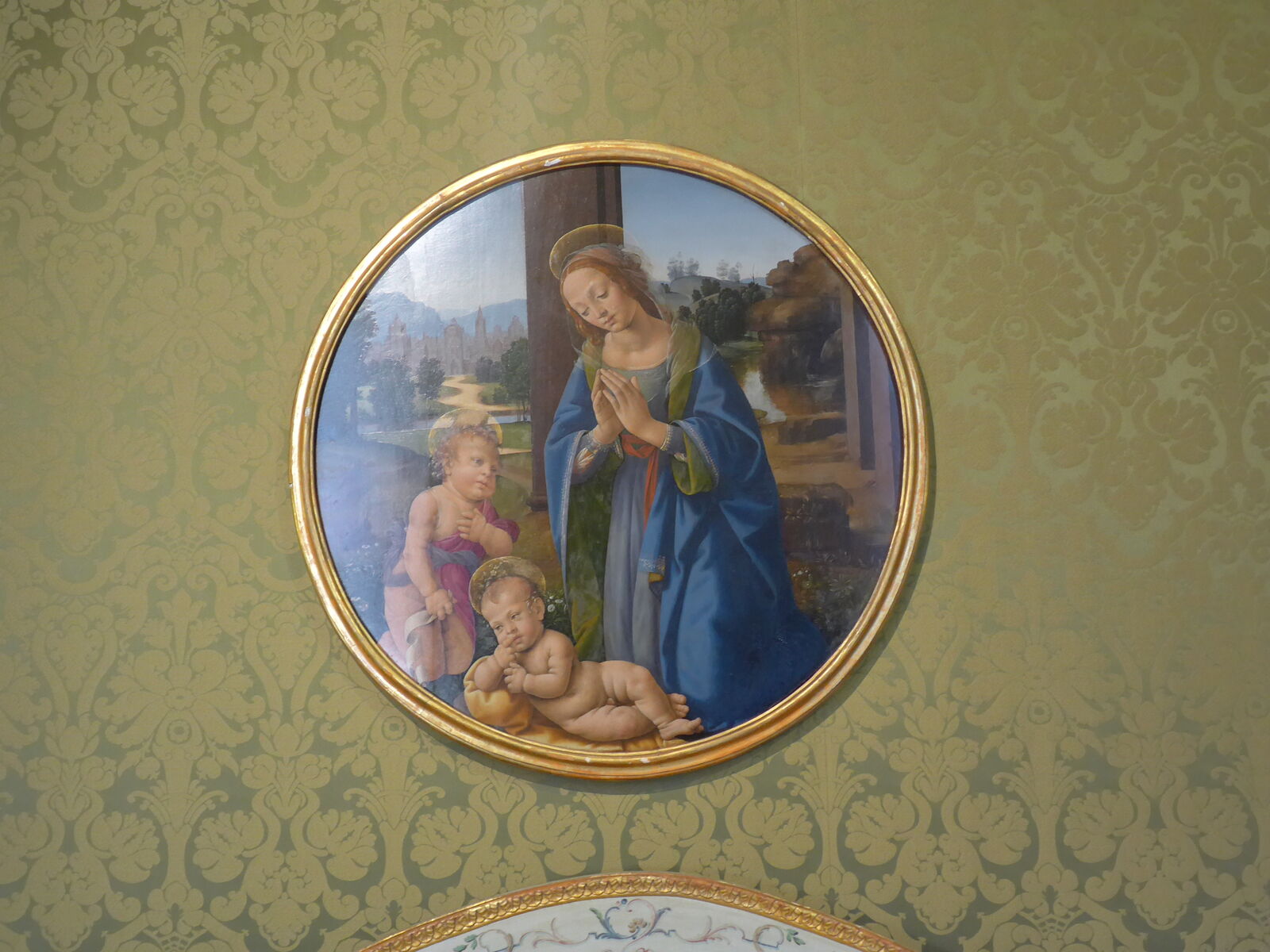 P2490932