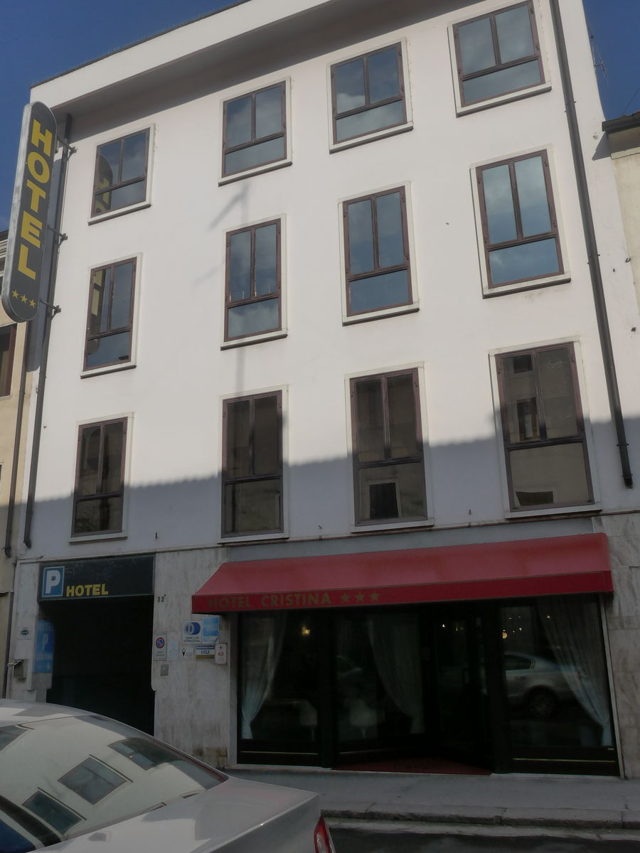 P1930957