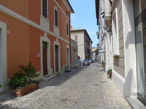 P1670891