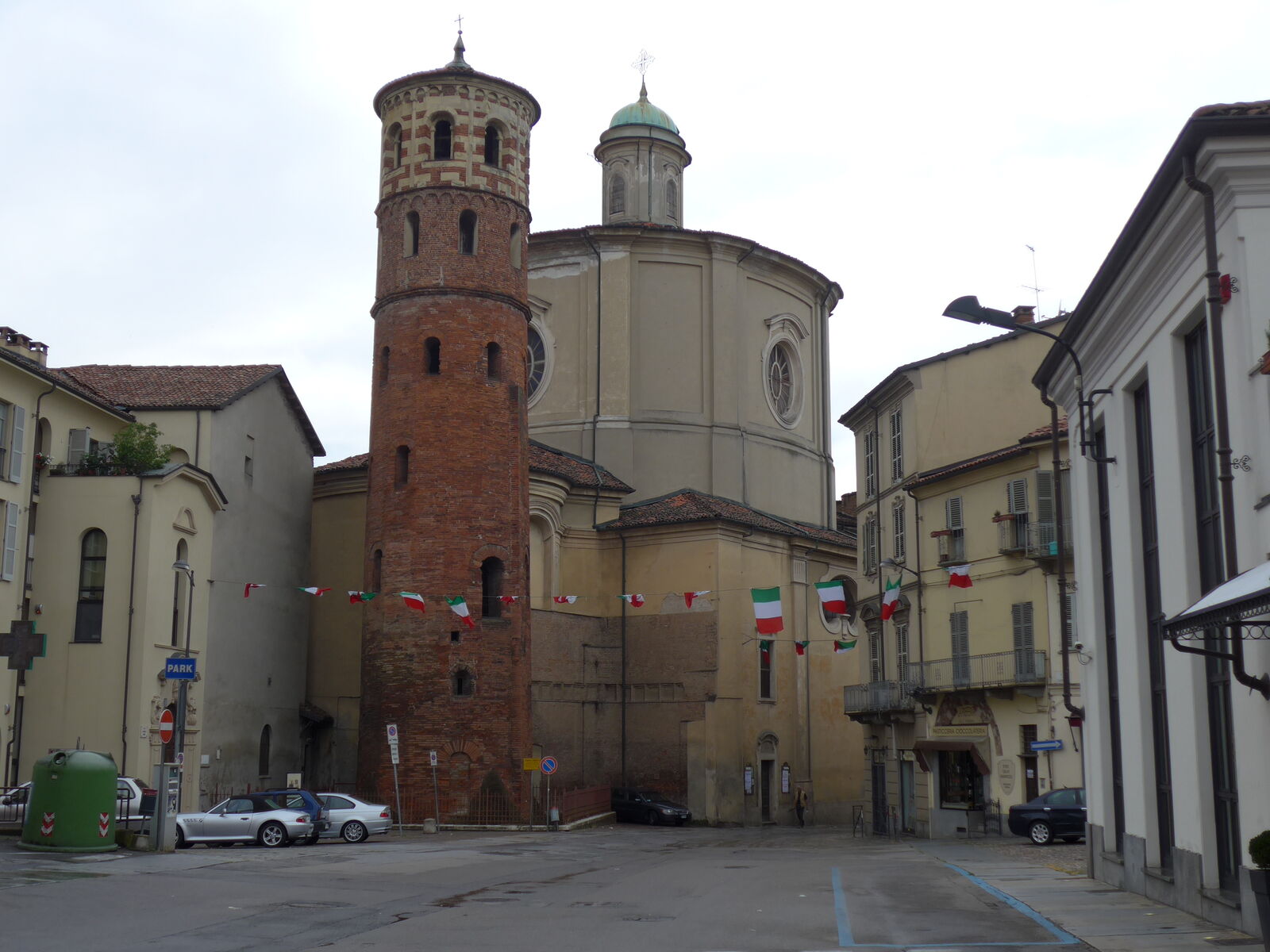 P1290872
