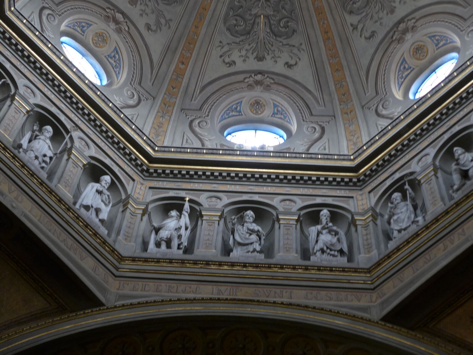 P1260995