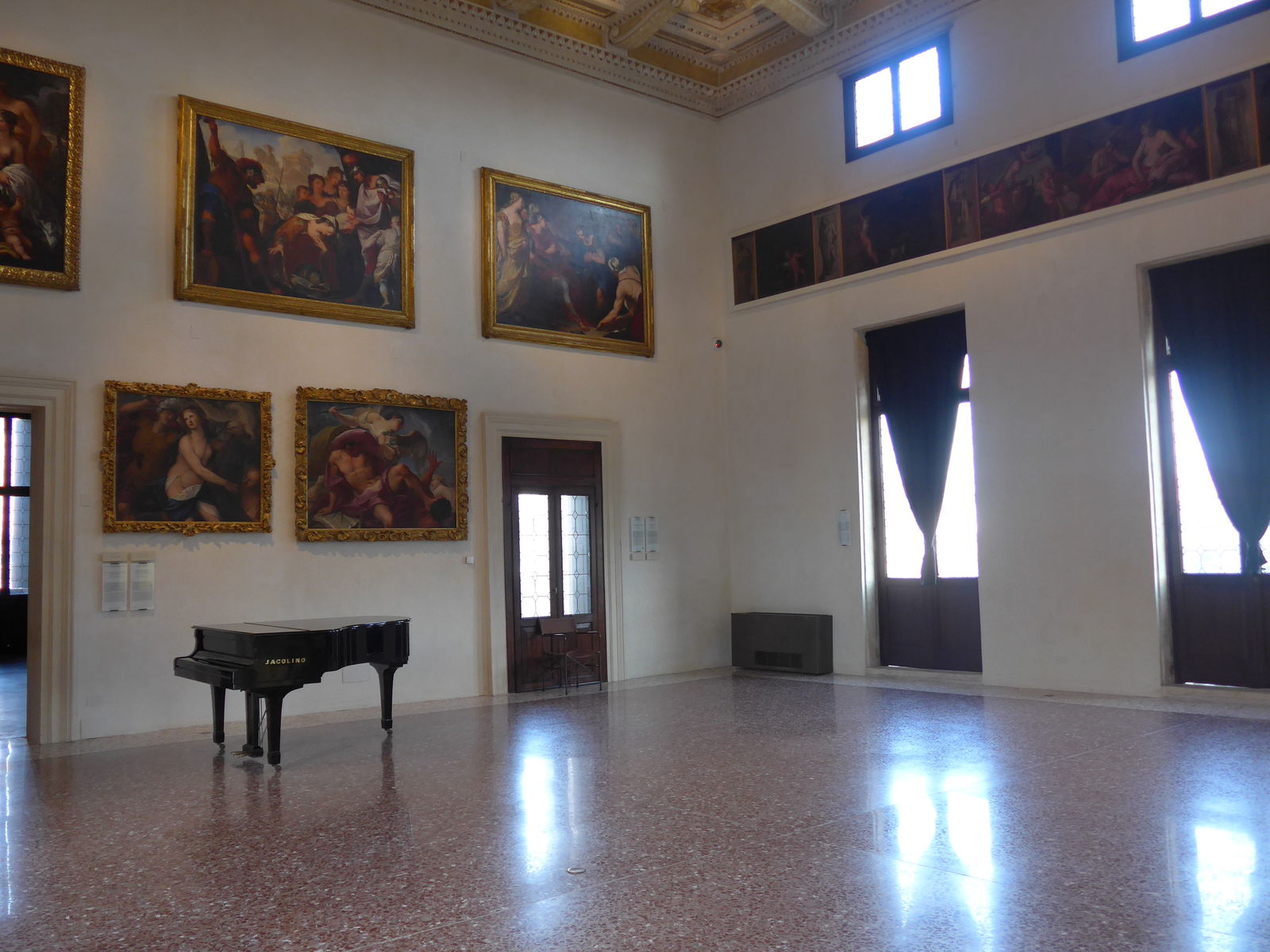 P1940457