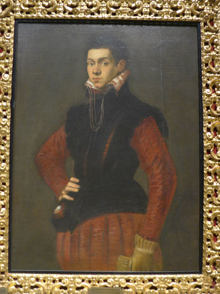 P2430552