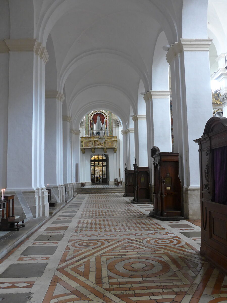 P1690539
