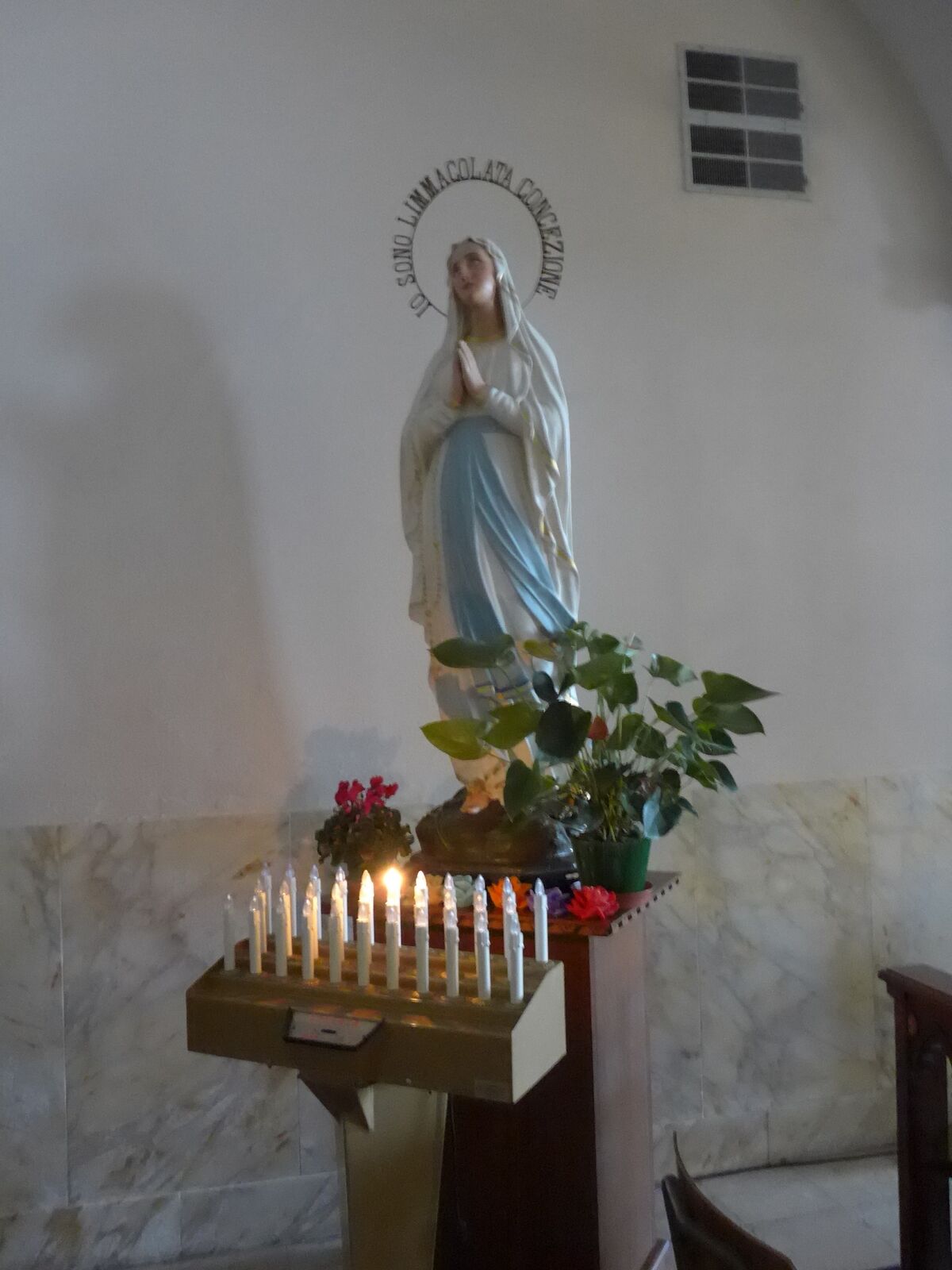 P1490369