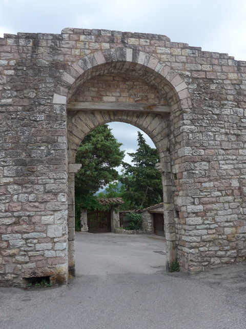 P1690743