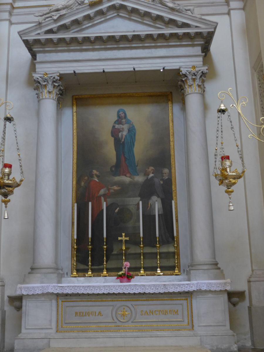 P1930992