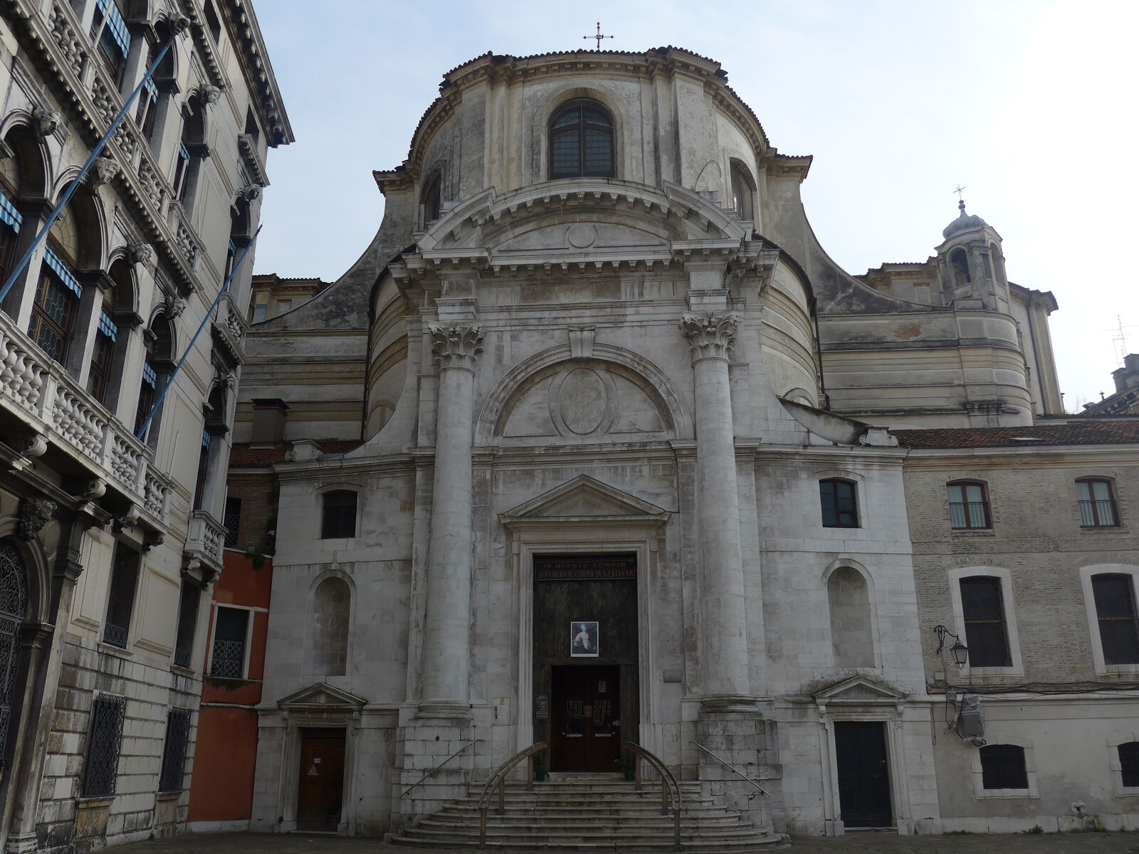 P1990171