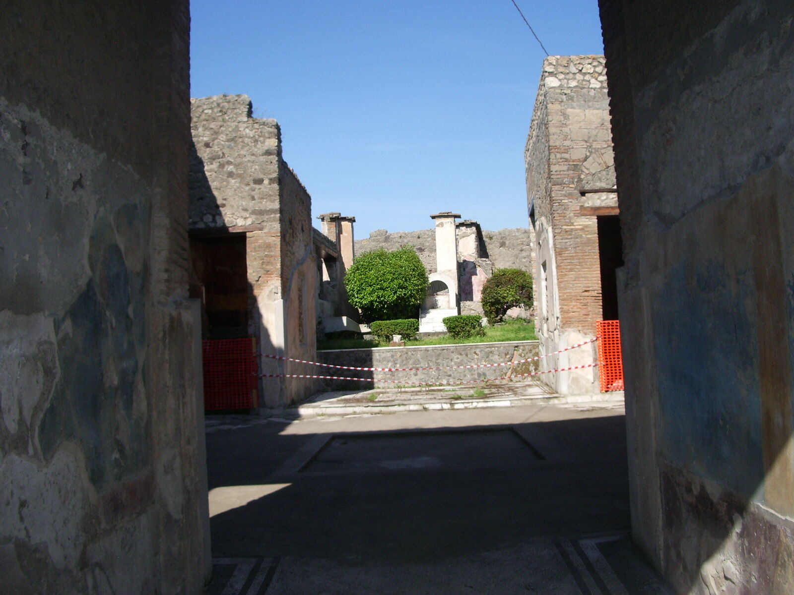 850