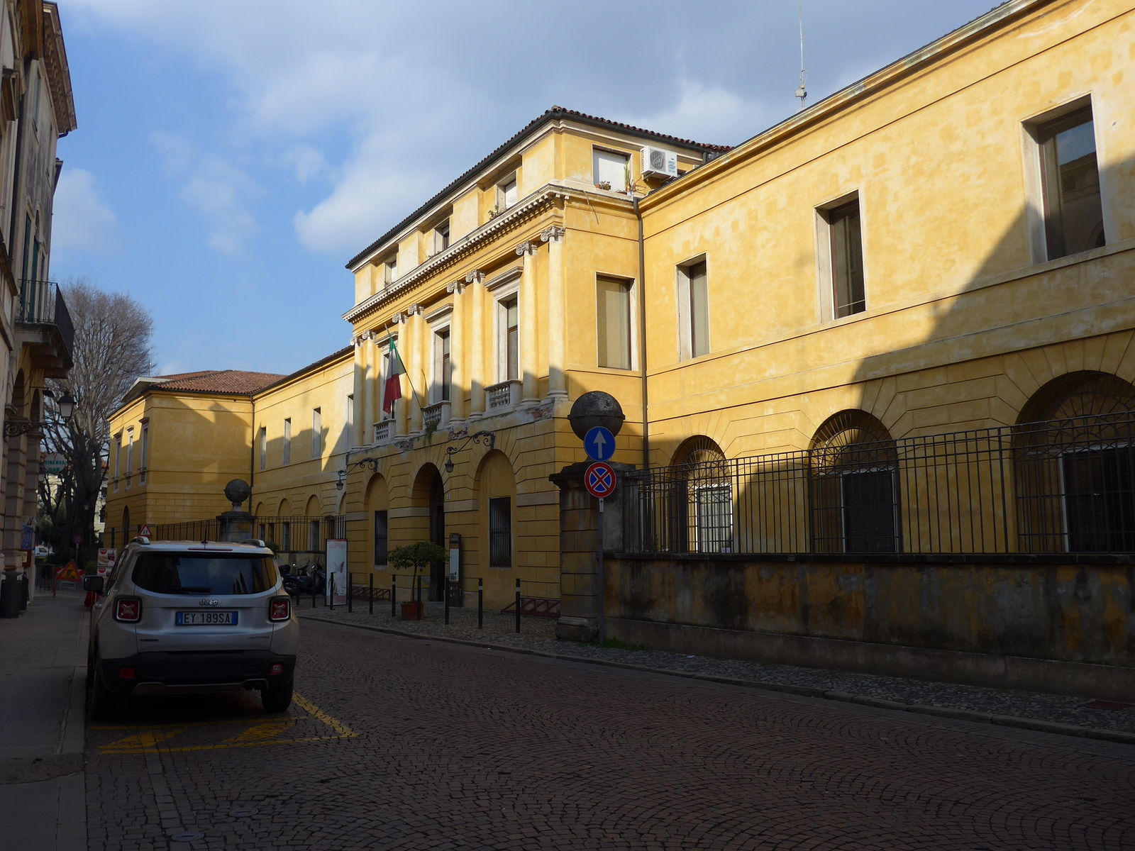 P1940735