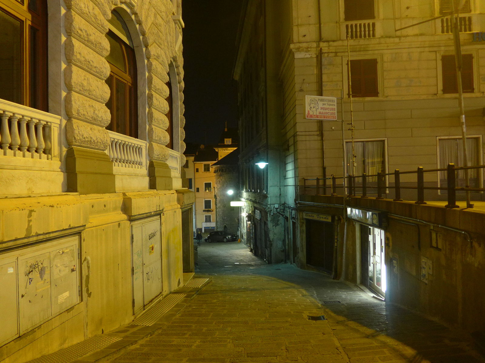 P1890907