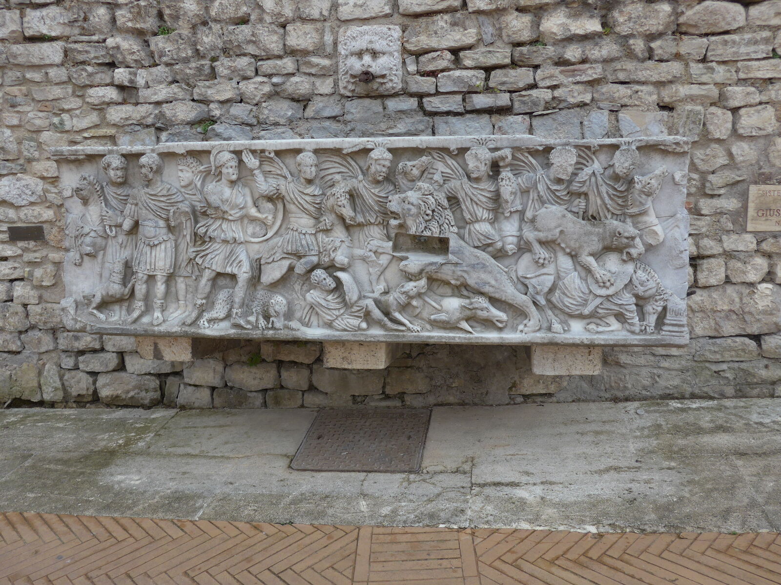 P1690560