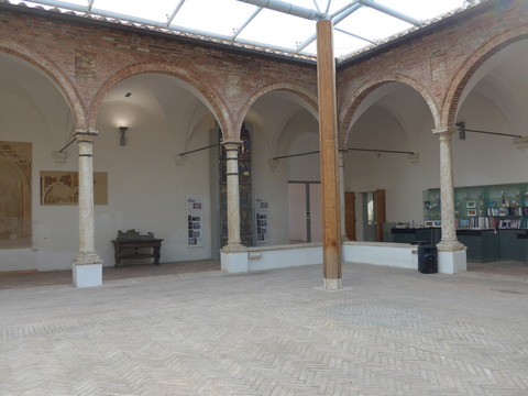 P1430341