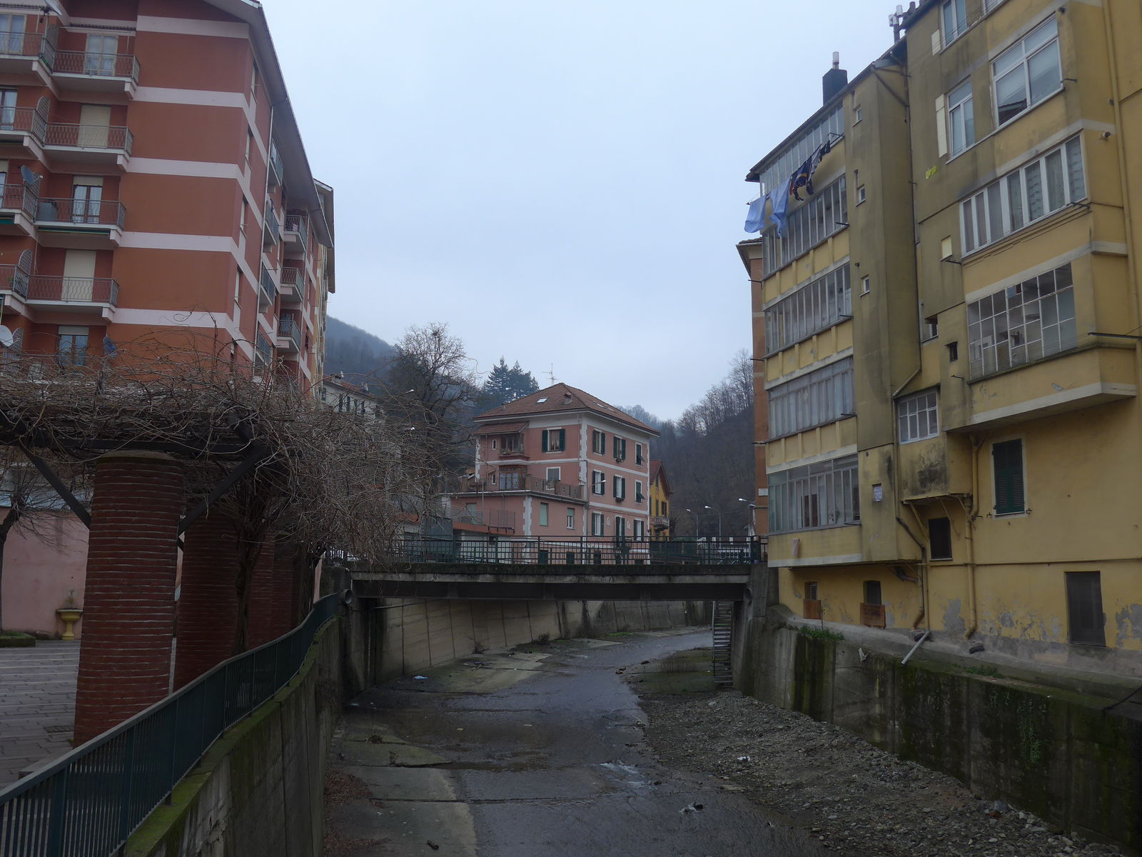 P1890737