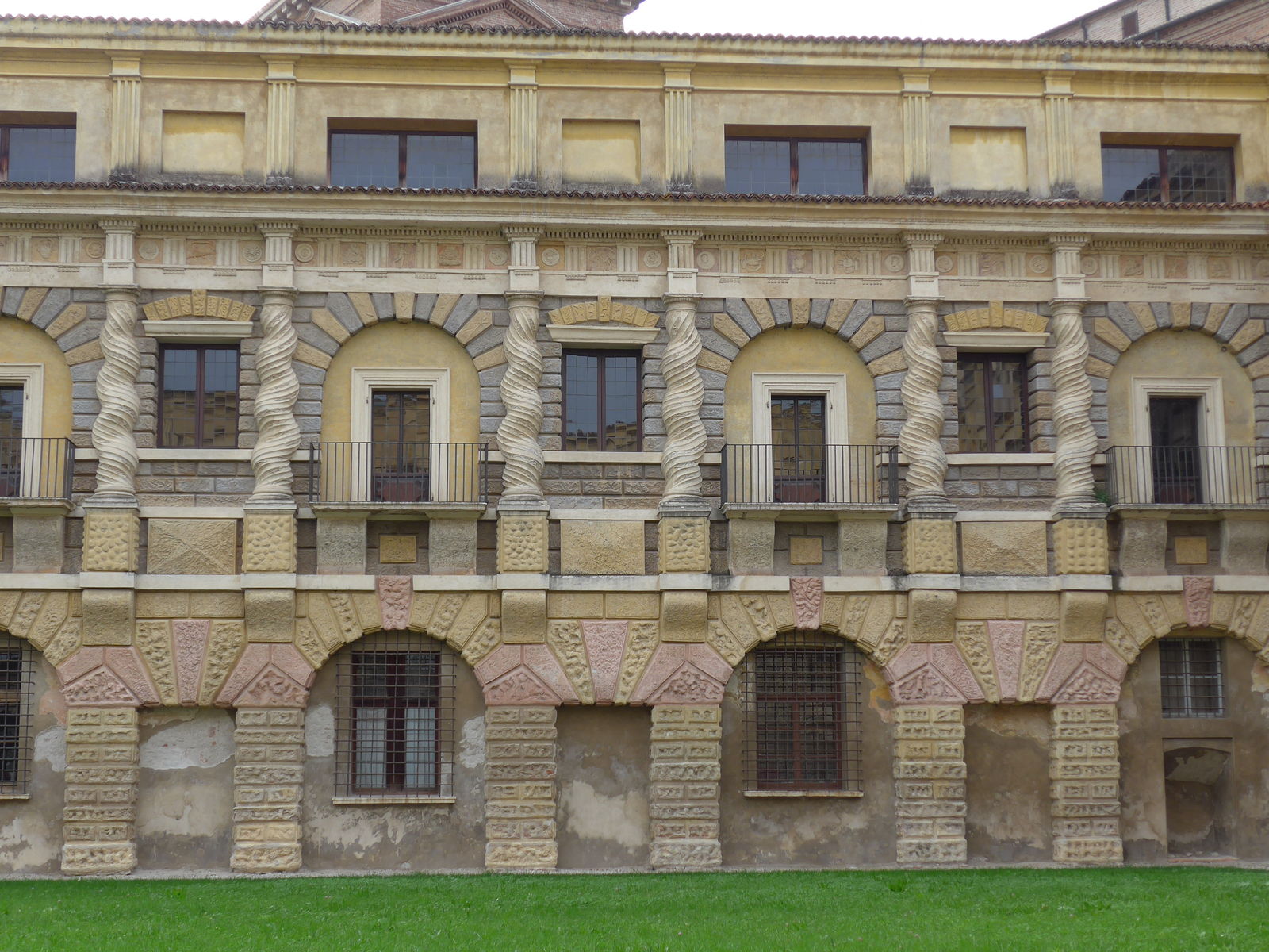 P1000859