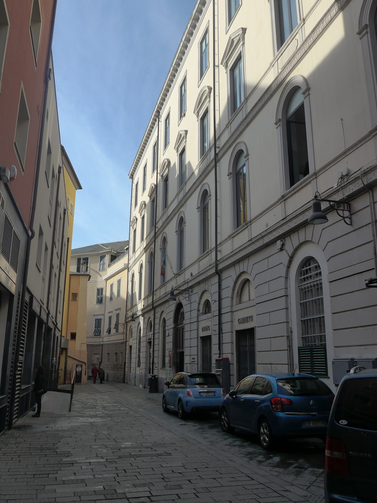 P1880899