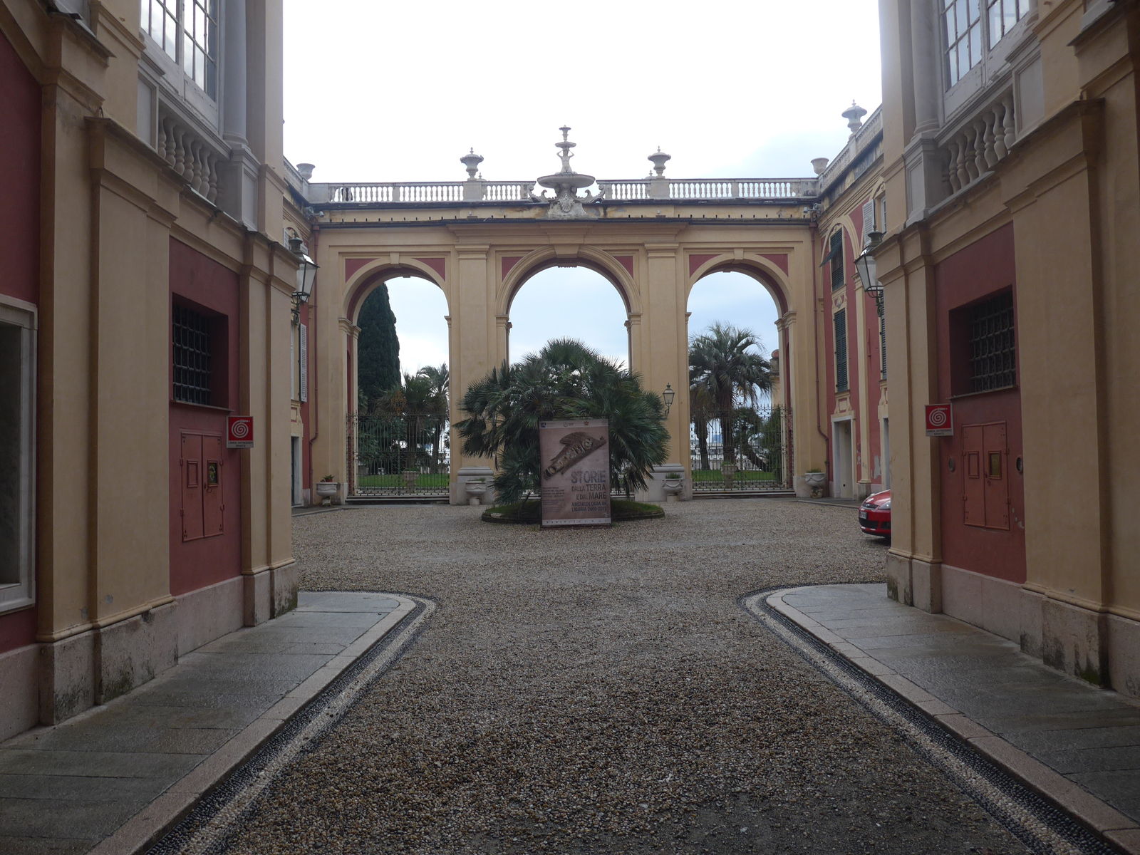 P1880798