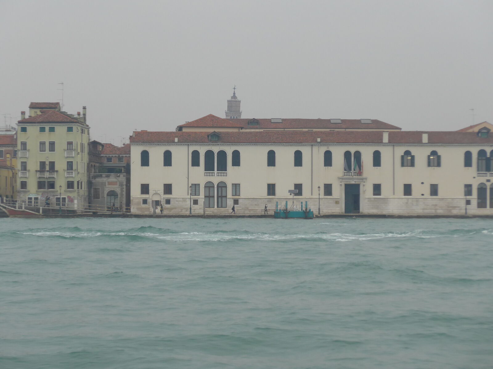 P1980663