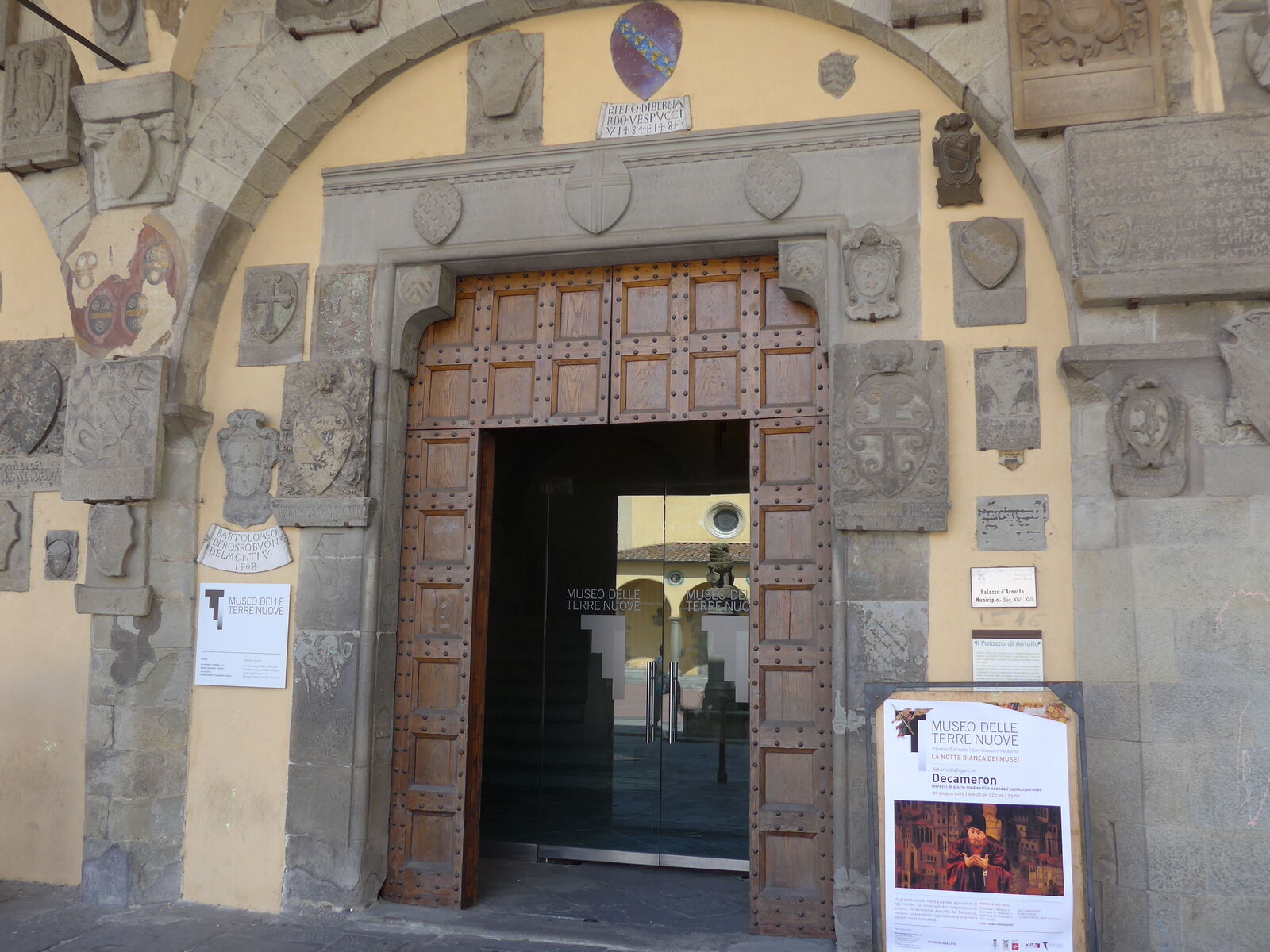 P1770882