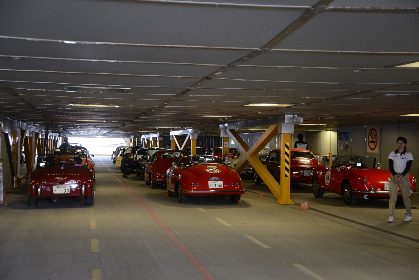 世界最大級のショッピングモールはまさにゴーストタウン