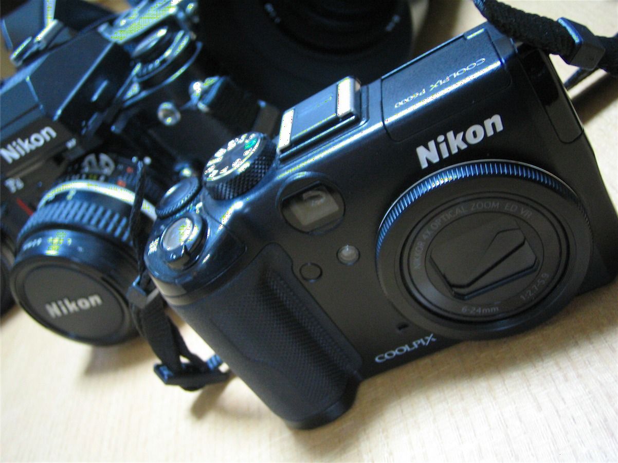 NIKON COOLPIX P6000 & D300☆I LOVE NIKON☆ : アウト ガレリア NIKON COOLPIX P6000 & D300☆I LOVE NIKON☆ : アウト ガレリア