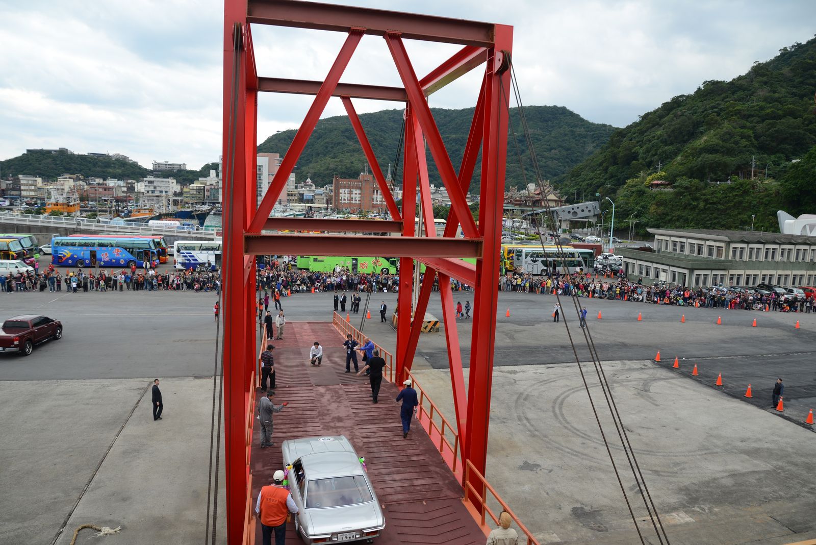 セレスには地表の下に塩水の海があるだろう