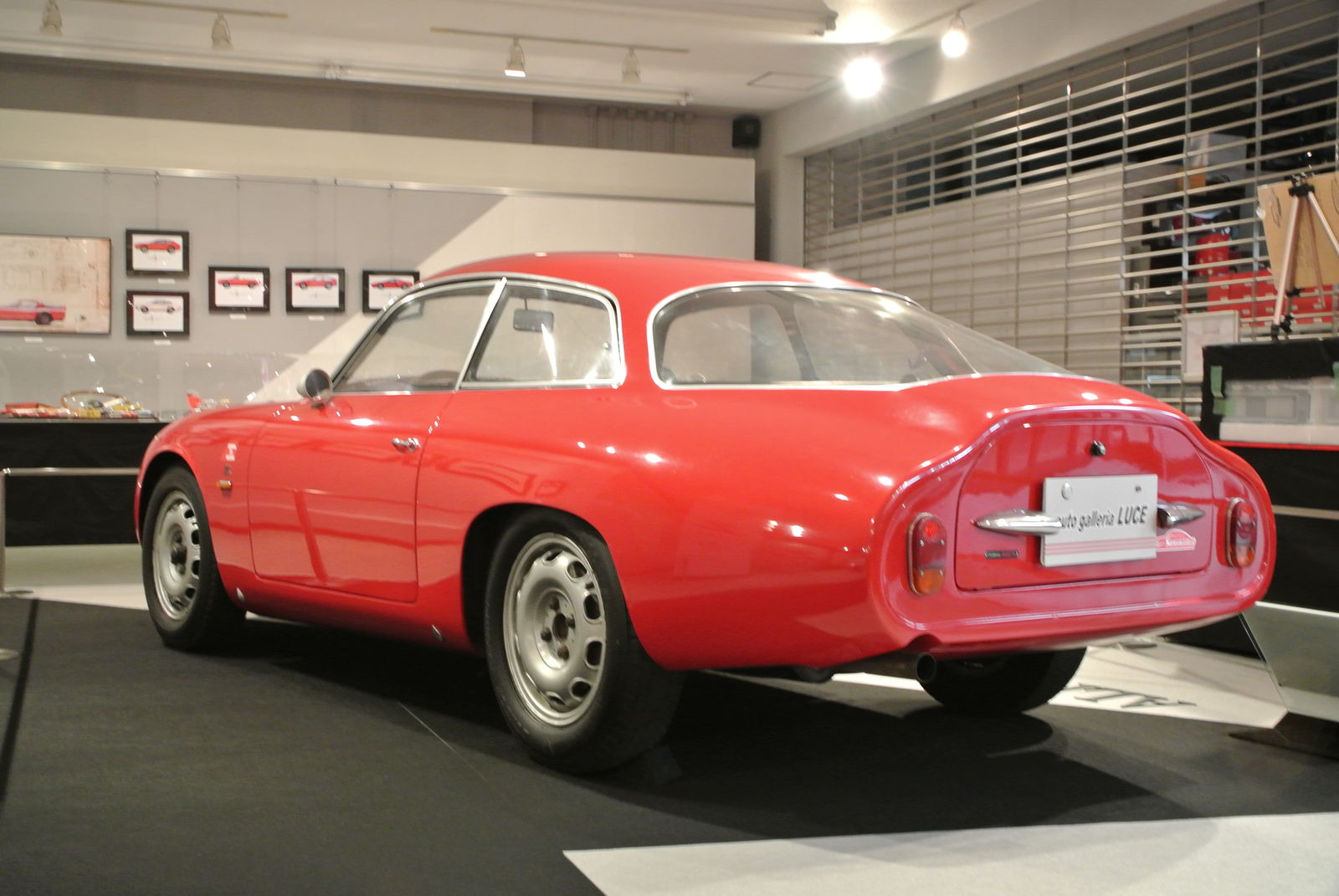 DSV アルビンによって深海で発見された 7 つの奇妙な種