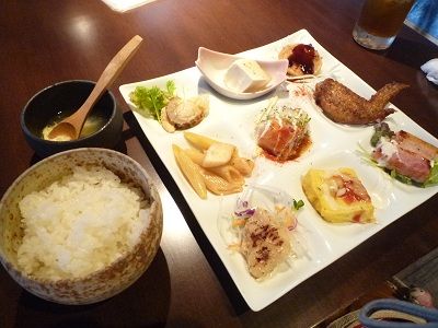 日替わり膳は9種類のおかず