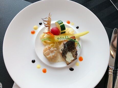 6wdining8