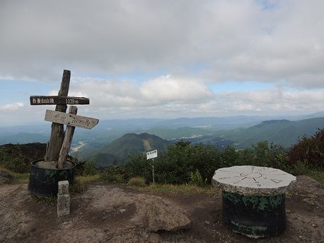 吾妻山頂上