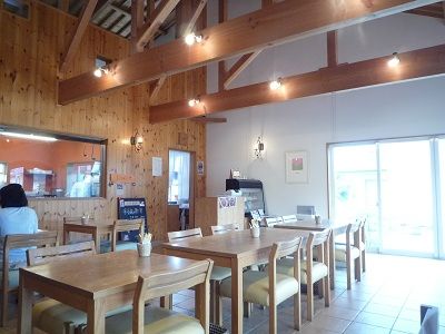 kanata店内1