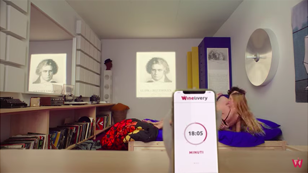パロディ 注文から30分で届く イタリアのワインのデリバリーサービス Winelivery のcmが 時計じかけのオレンジ のあのシーンだった件 Kubrick Blog Jp スタンリー キューブリック パロディ 注文から30分で届く イタリアのワインのデリバリーサービス Winelivery のcmが 時計じかけのオレンジ のあのシーンだった件 Kubrick Blog Jp スタンリー キューブリック
