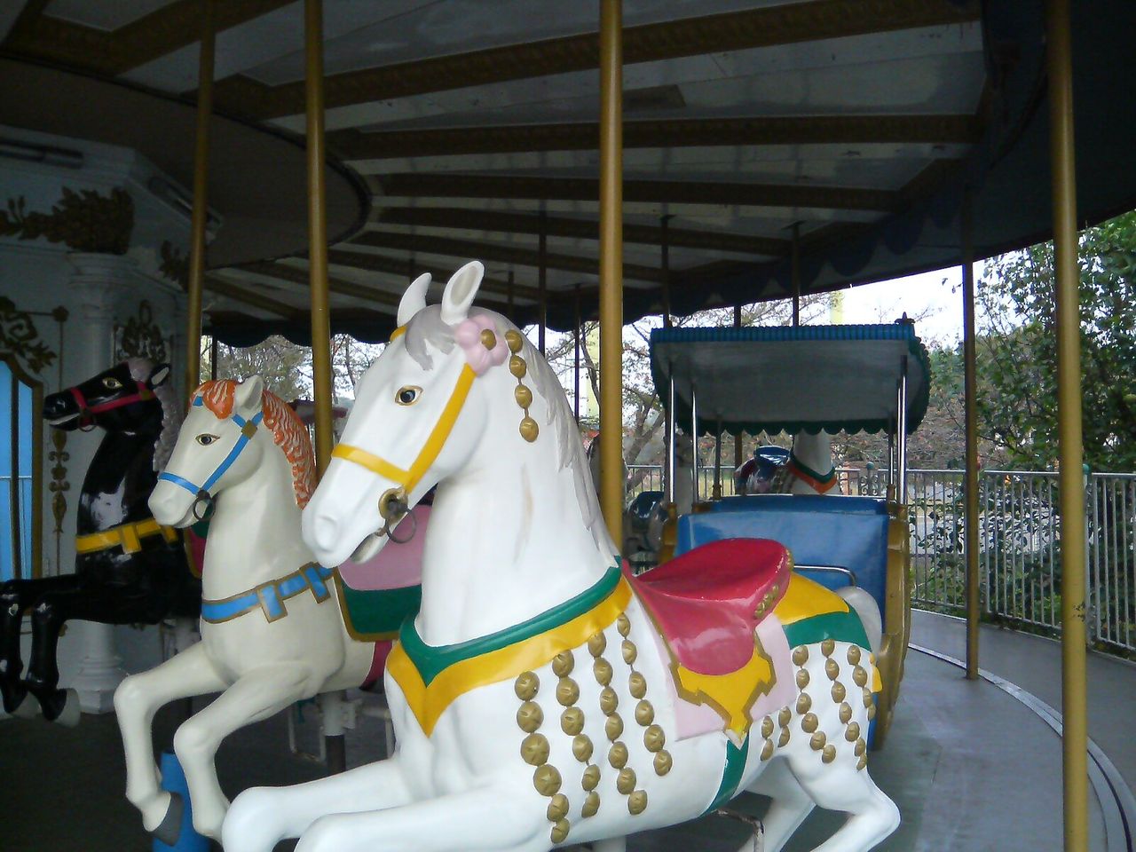 東武動物公園 埼玉県南埼玉郡宮代町 メリーゴーランド メリーゴーラウンド 研究家ルートヴィヒ ヴァン 1998 メリーゴーランドの旅 Sober Curious ソバーキュリアス