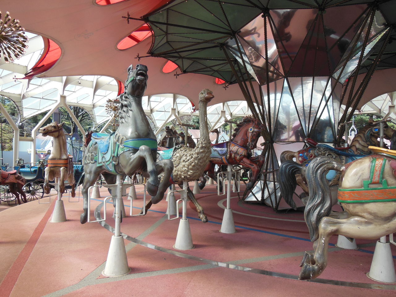 西武園ゆうえんち 埼玉県所沢市 メリーゴーランド メリーゴーラウンド 研究家ルートヴィヒ ヴァン 1998 メリーゴーランドの旅 Sober Curious ソバーキュリアス